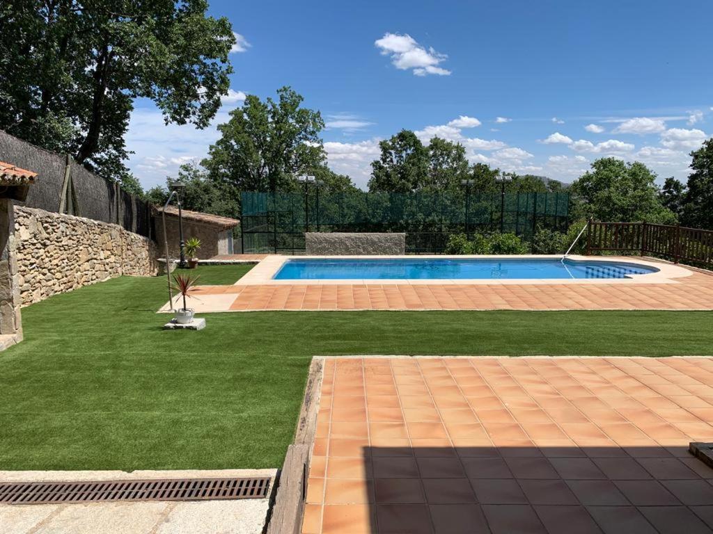 El Robledal - Miraflores De La Sierra Exteriör bild